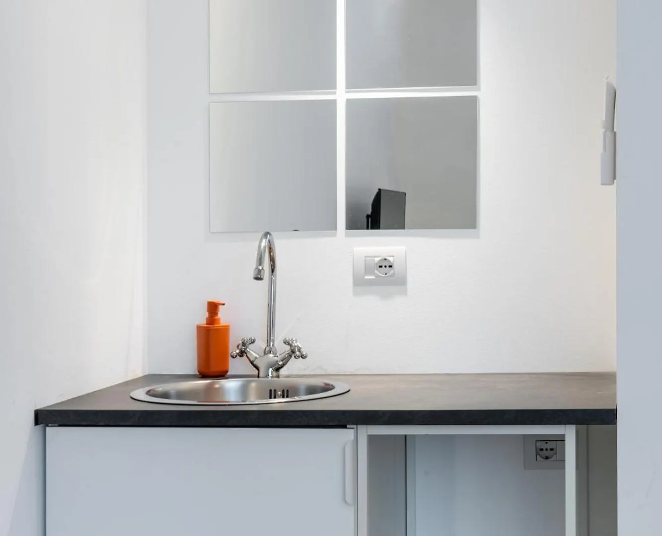 米兰New Flat In The Heart Of Navigli公寓 米兰